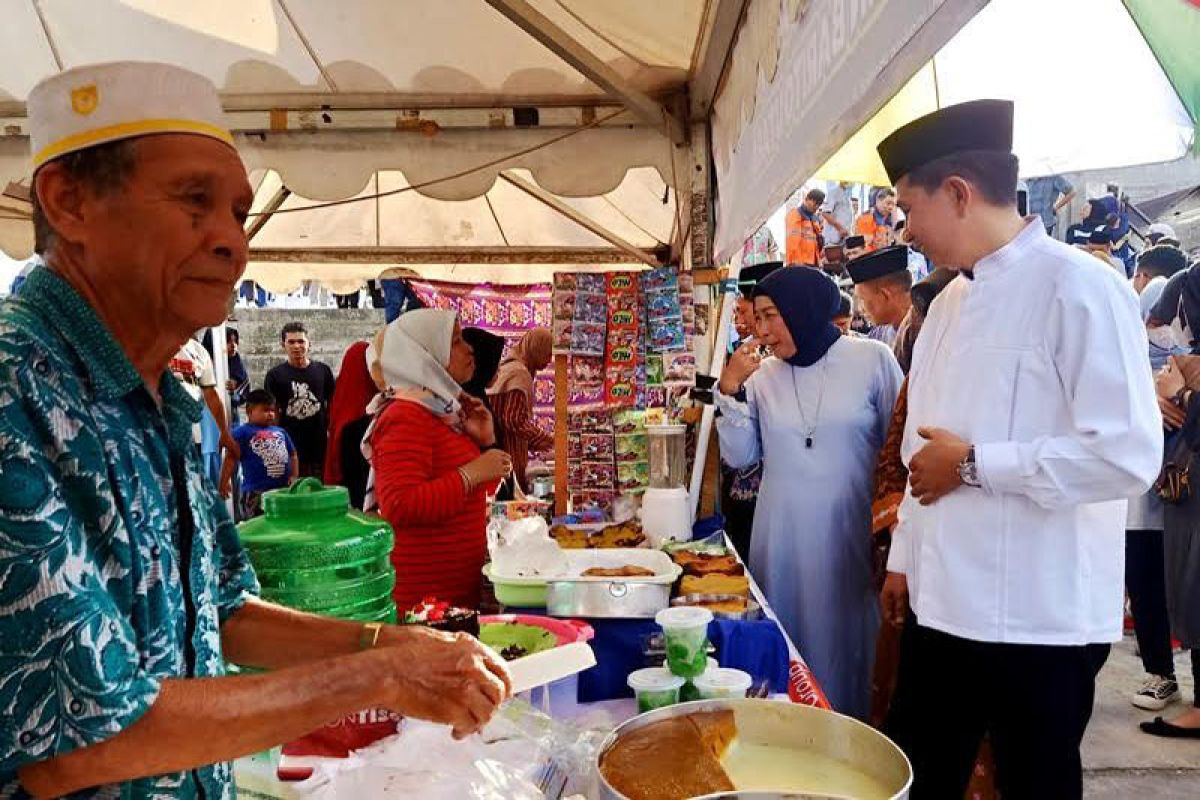 Bupati Barito Utara buka Pasar Wadai Ramadhan di WFC
