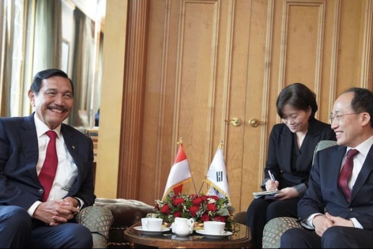 Minister Pandjaitan in S Korea to discuss investment in EV, tourism