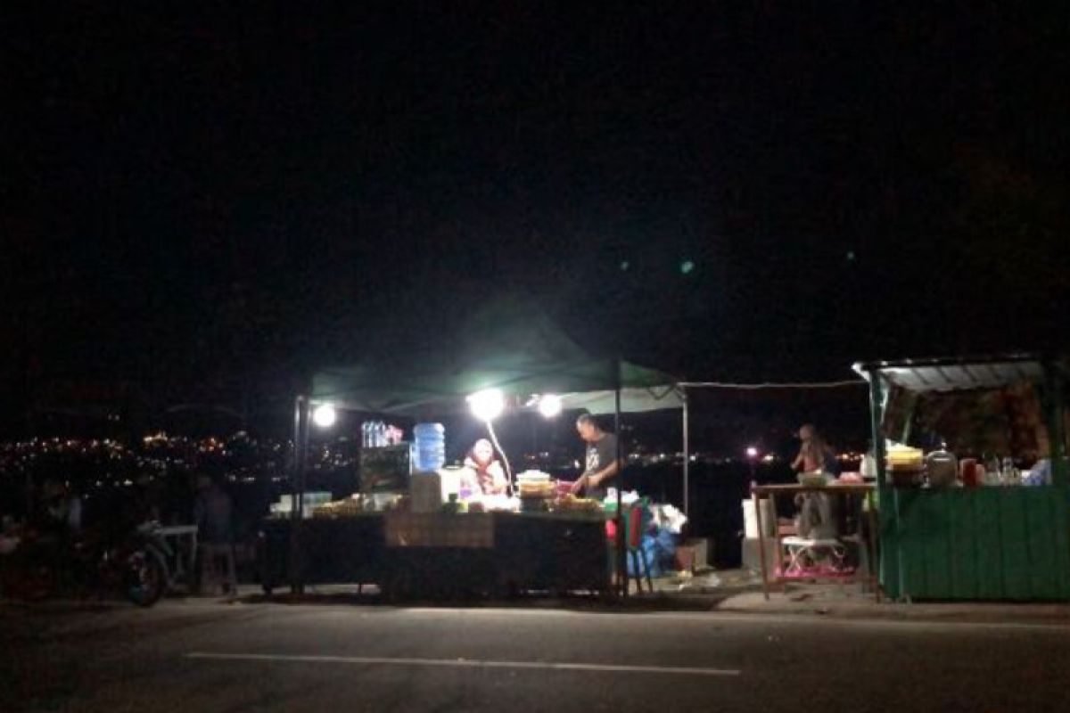 Pantai Kota Jawa Ambon jadi rekomendasi lokasi ngabuburit saat Ramadhan