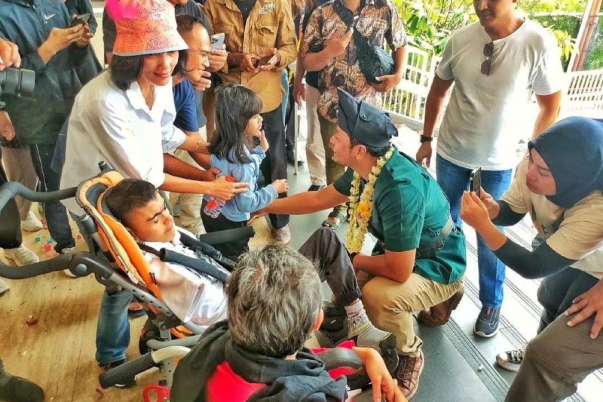 Aksi galang dana penyandang CdLS sampai di Kota Semarang
