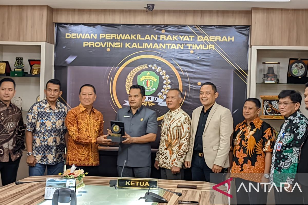 Kajati bersama DPRD Kaltim perkuat koordinasi