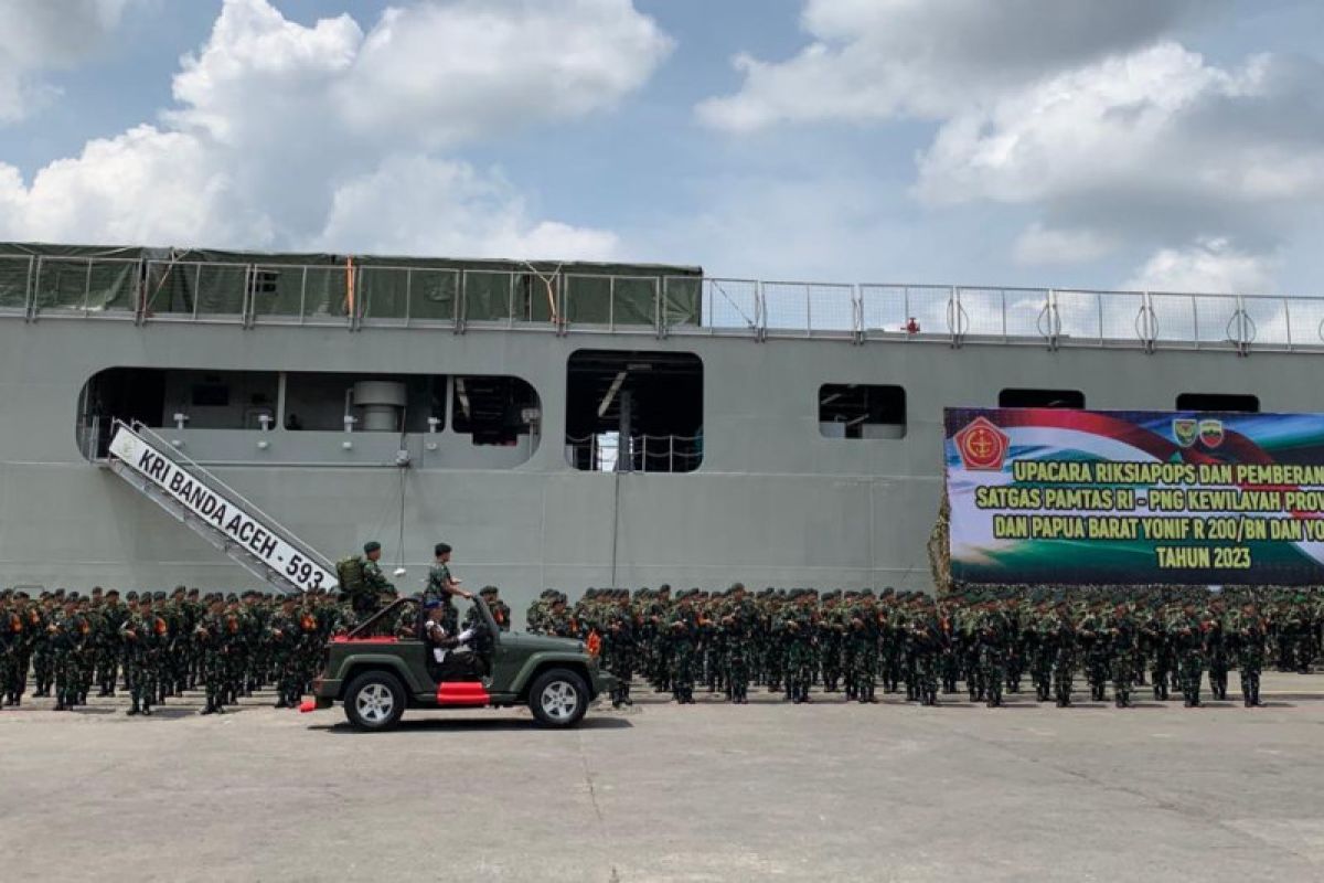 Panglima TNI  berangkatkan 850 prajurit Satgas Pamtas RI-PNG