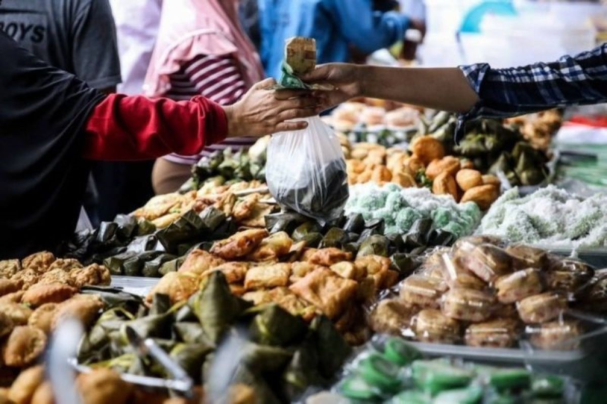 Ekonom Unair sebut Ramadhan momen peningkatan perekonomian masyarakat