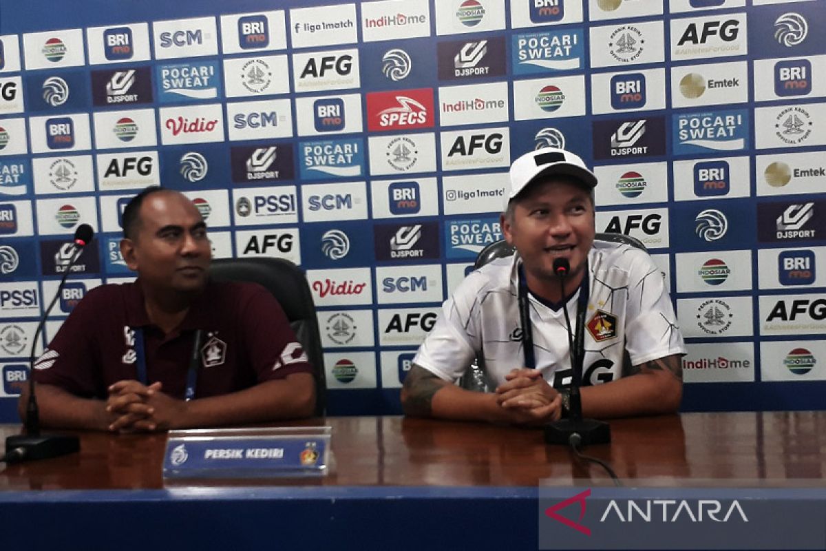 Gading Marten senang dengan kompaknya Persik