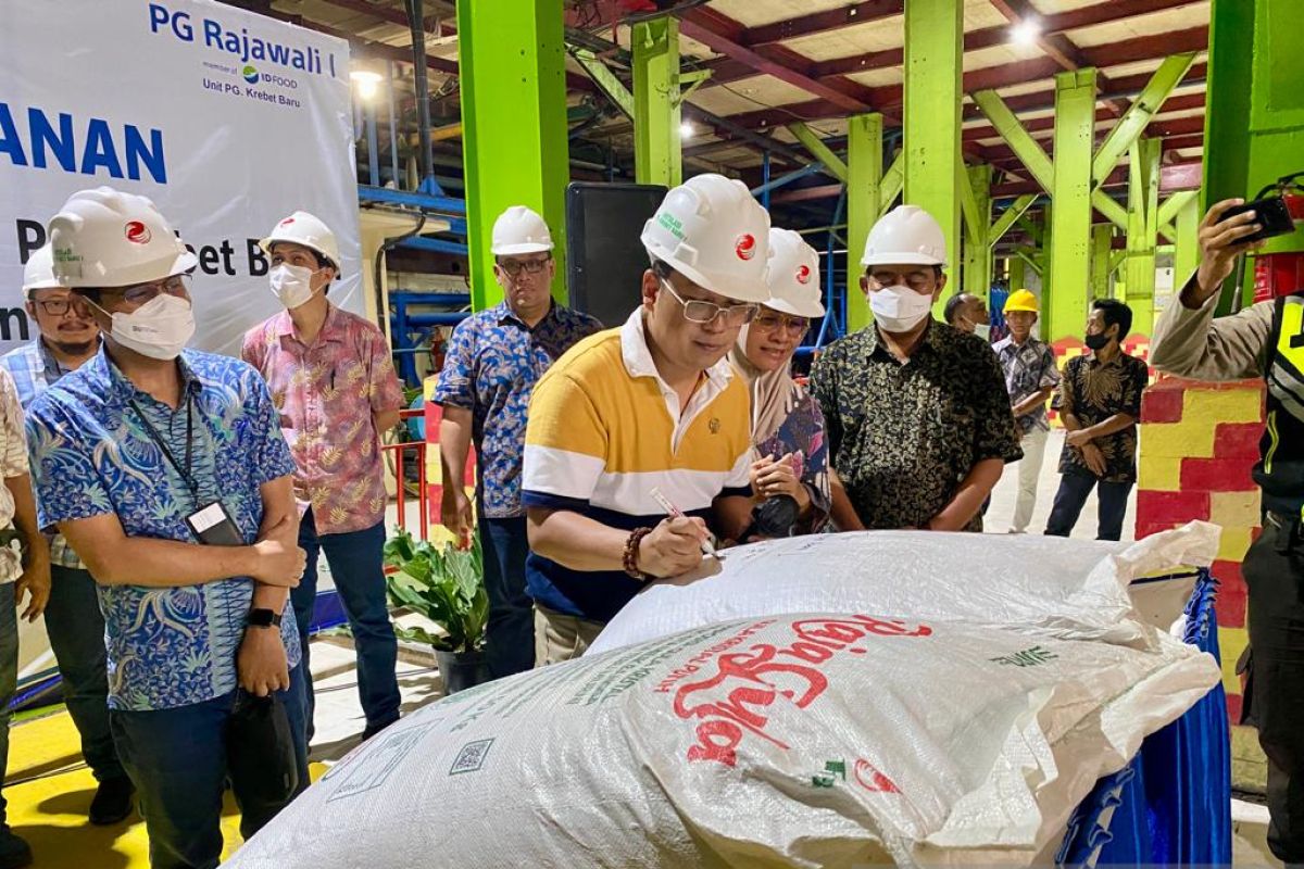 Government to import 215 thousand tons of sugar: NFA