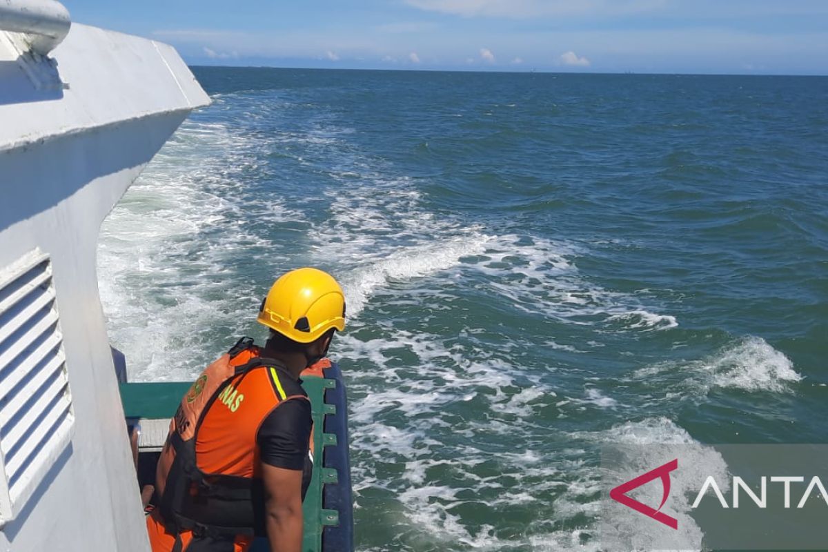 Petugas  perketat dek luar kapal antisipasi penumpang lompat ke laut