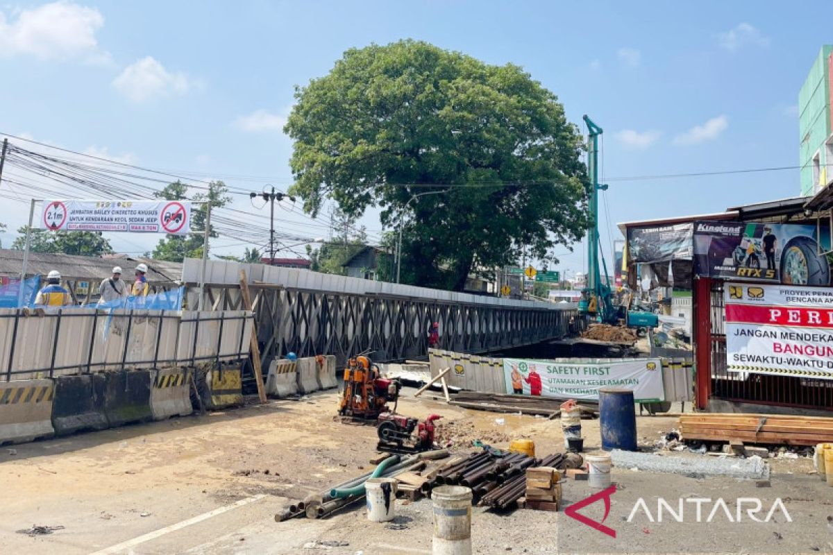 Jembatan darurat di jalur Bogor-Sukabumi kini tak bisa dilintasi mobil