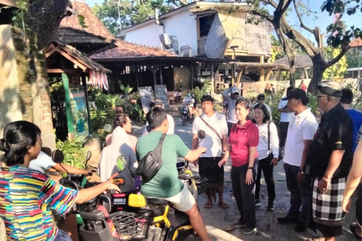 Pedestrian pariwisaata Sanur dilarang untuk sepeda listrik