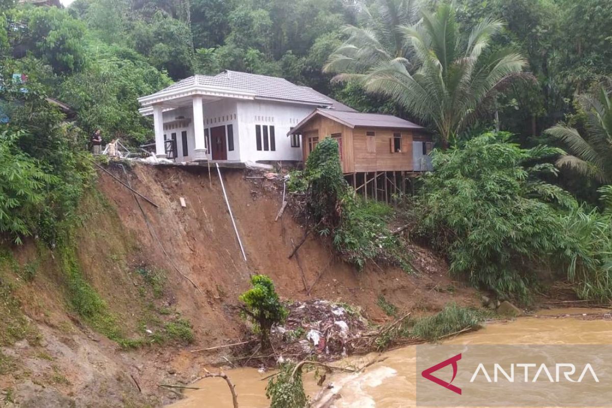 Infrastruktur di Loksado rusak akibat banjir dan longsor