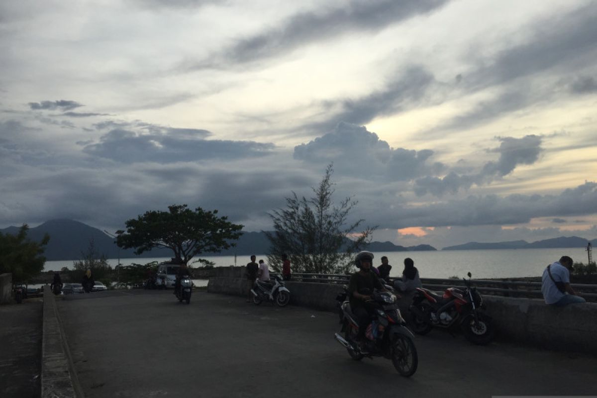 Pantai Ulee Lheu dan Gampong Jawa jadi lokasi ngabuburit di Banda Aceh