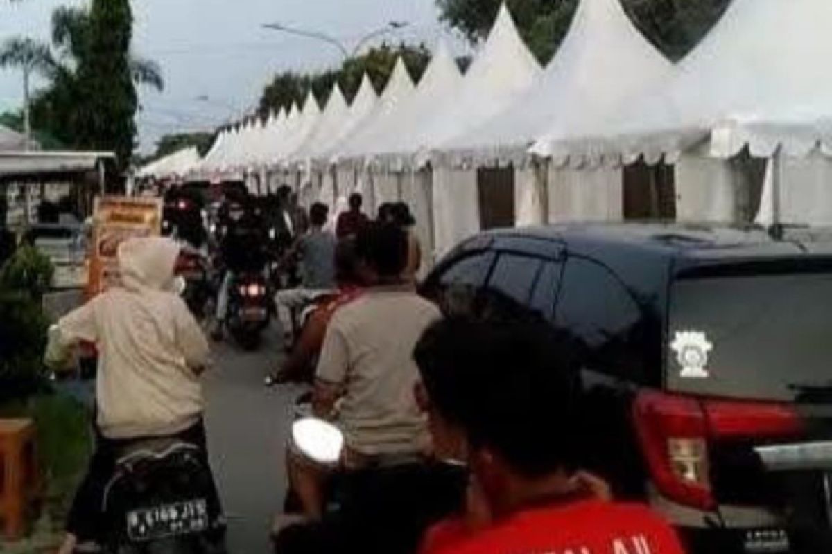 Pengembang pertanyakan izin pedagang musiman di Kabupaten Tangerang