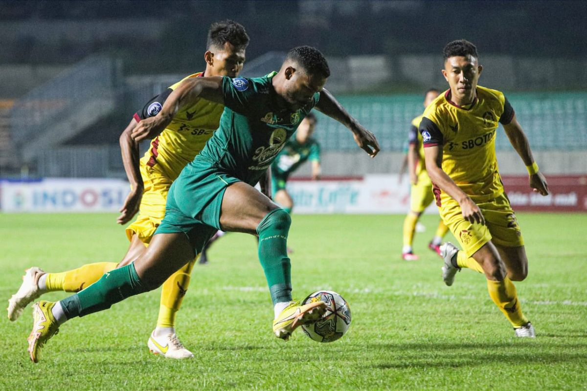 Pelatih Persebaya Aji Santoso sebut mental pemainnya meningkat