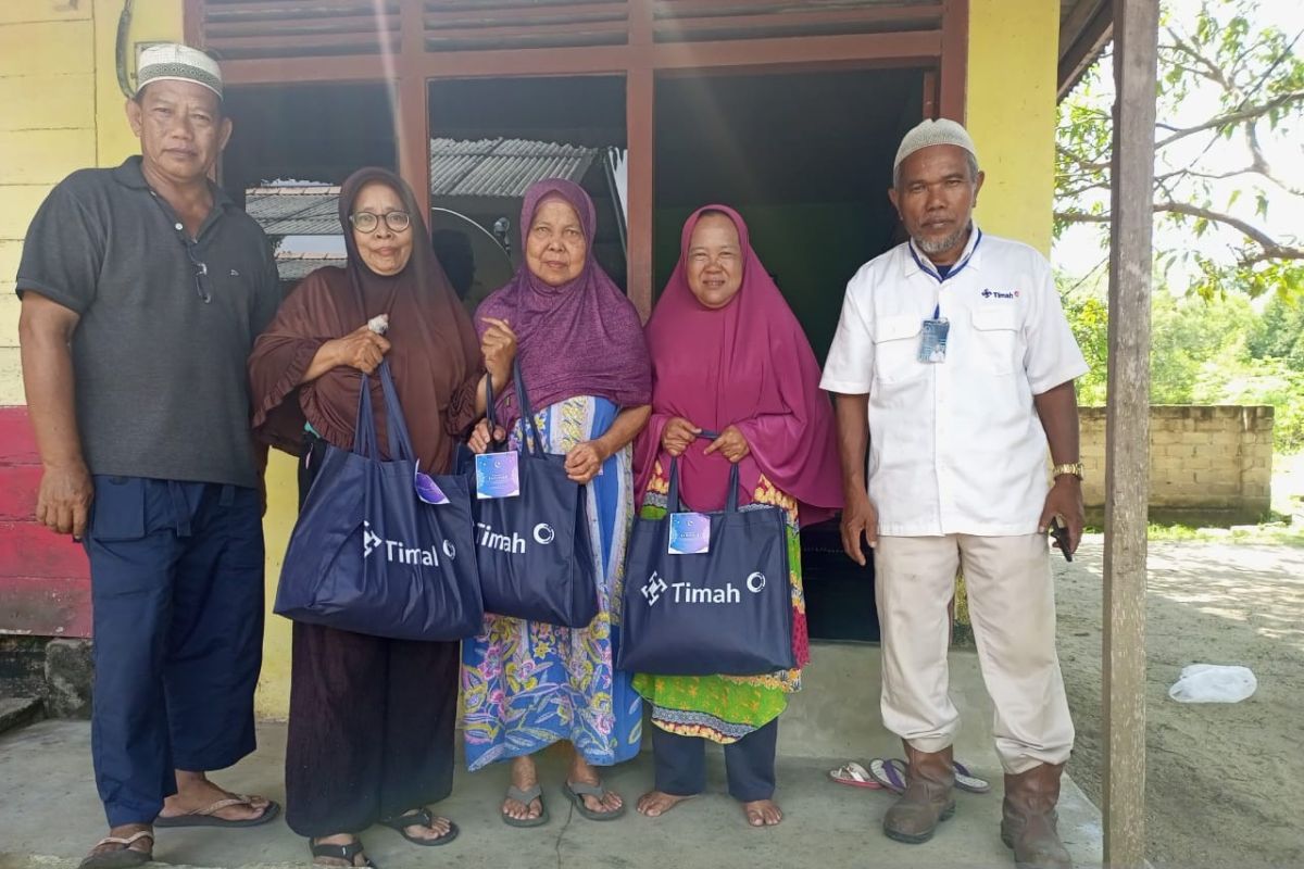 PT Timah salurkan paket sembako bantu masyarakat Bangka Barat