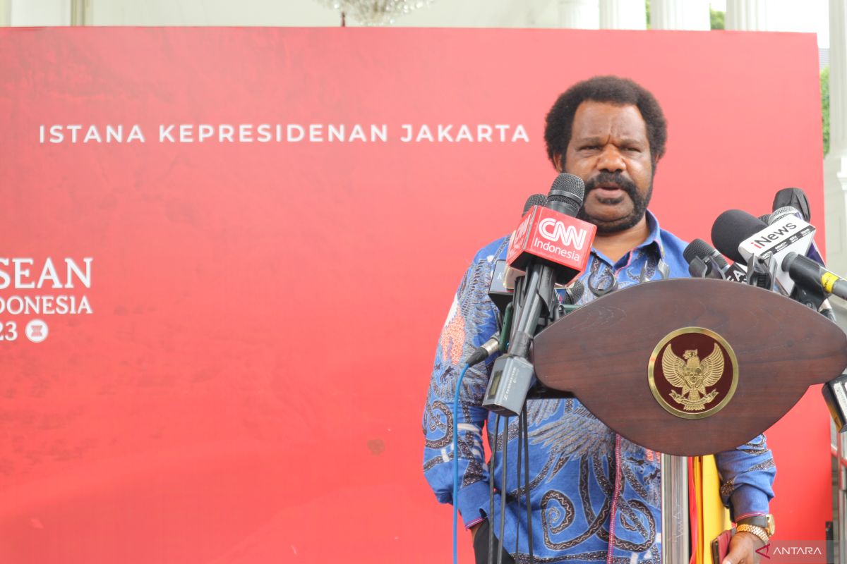 Lenis Kogoya sebut warga adat Papua terbuka dukung Prabowo sebagai capres