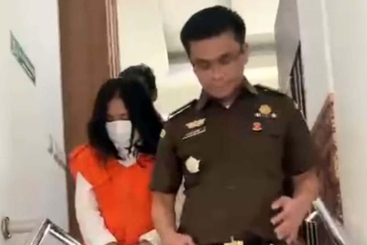 Kejati Jateng tahan eks pimpinan bank di Semarang karena tersangkut korupsi