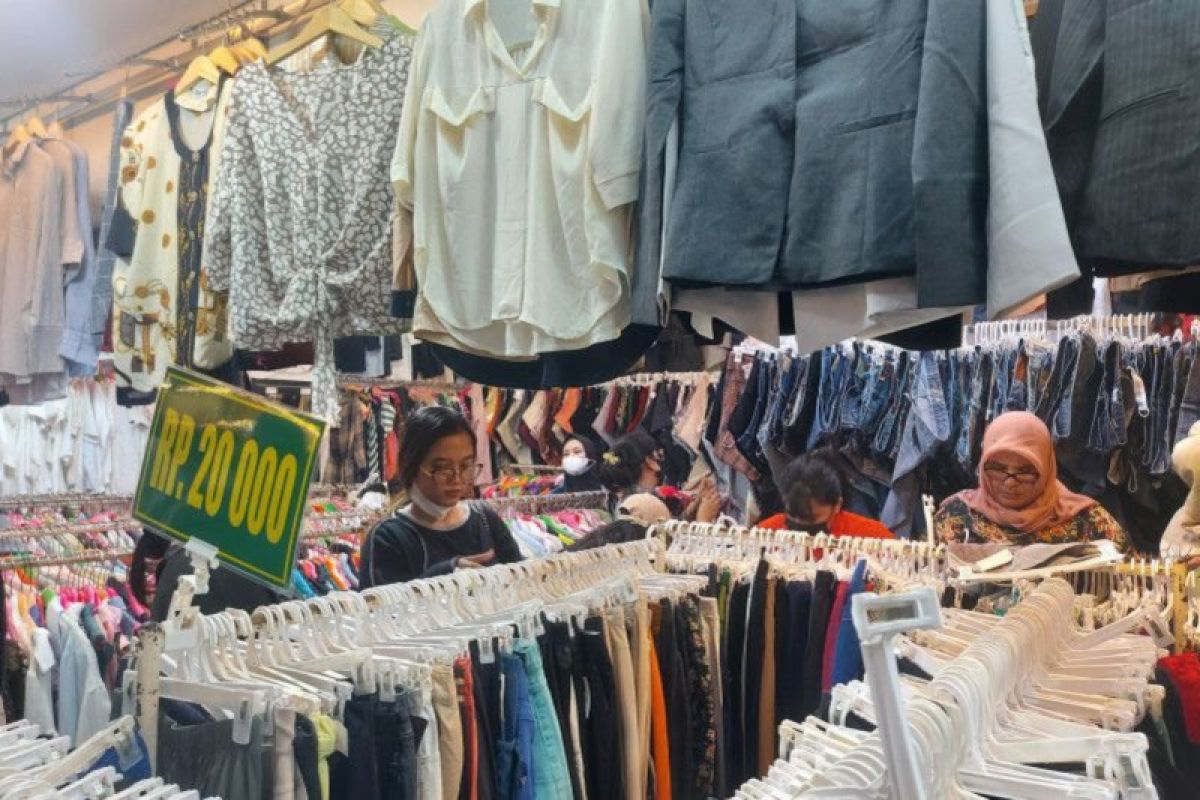 Larangan impor pakaian bekas harus diimbangi kualitas lokal