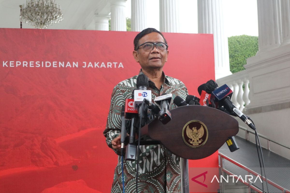 Presiden Jokowi minta Mahfud jelaskan temuan PPATK ke DPR