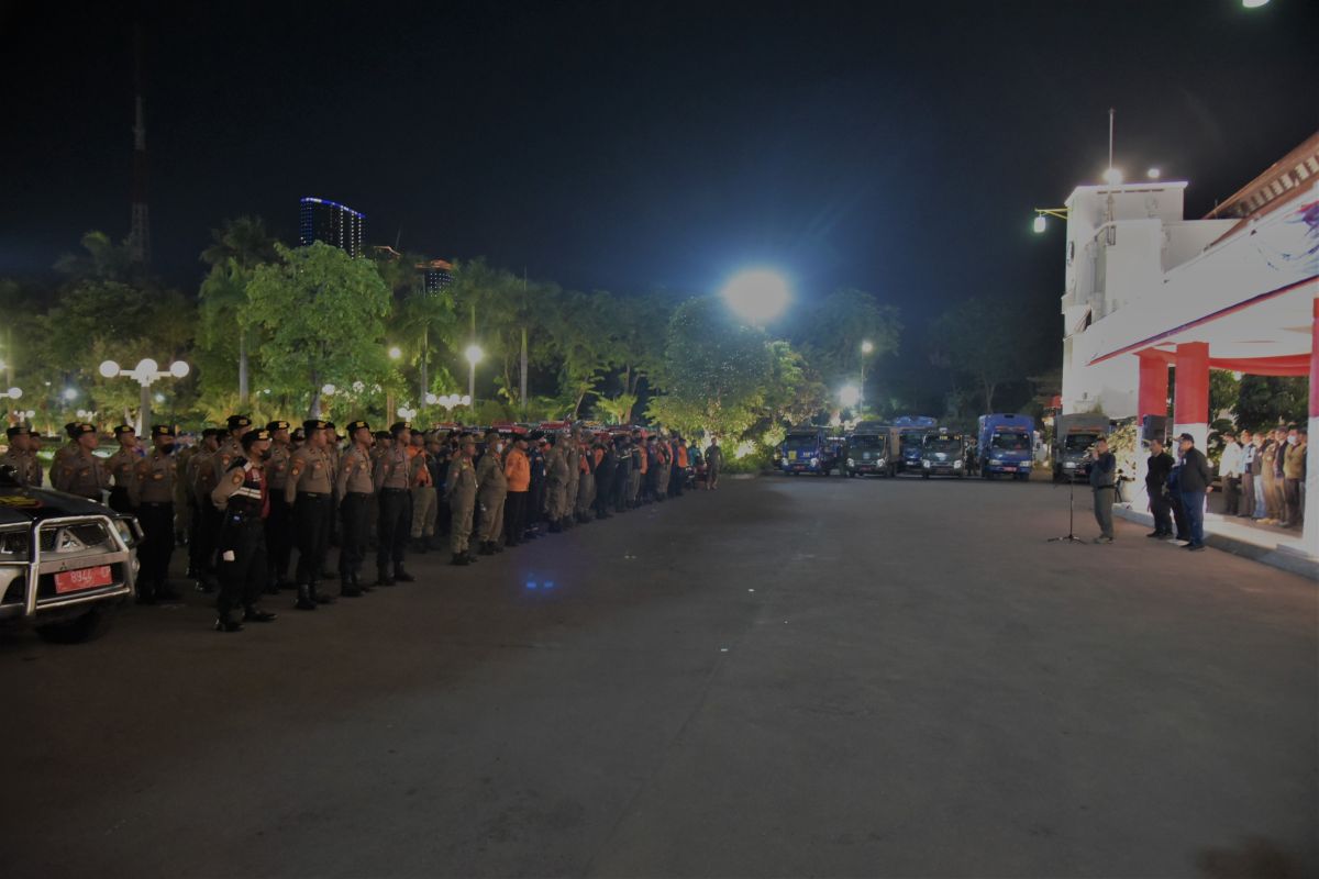 Personel gabungan amankan warga ganggu ketertiban saat Ramadhan di Surabaya