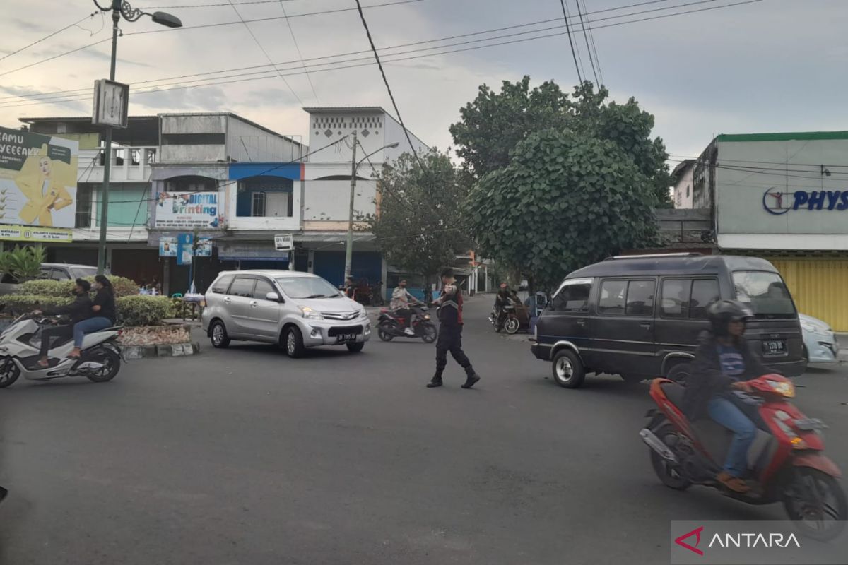 Polresta Mataram terjunkan pengurai kemacetan jelang berbuka puasa