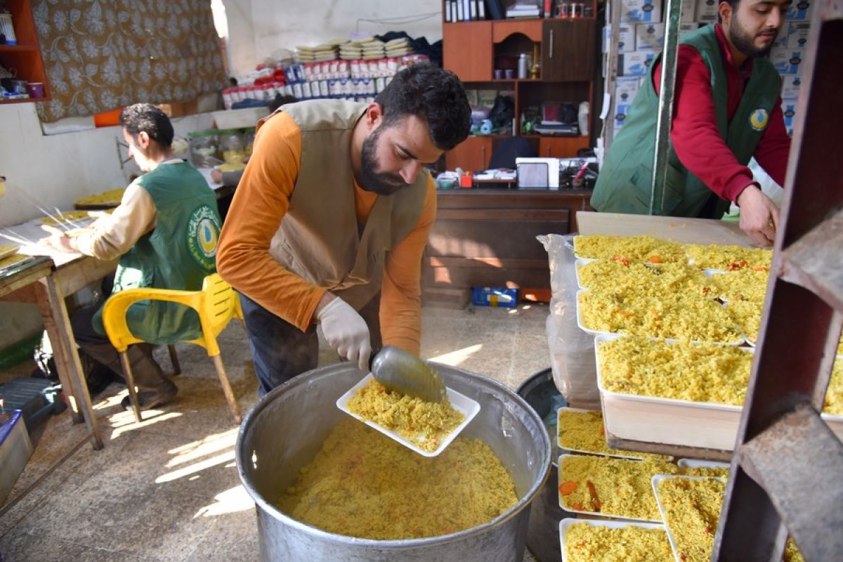 Potret Timur Tengah: Makanan amal bantu warga saat Ramadhan