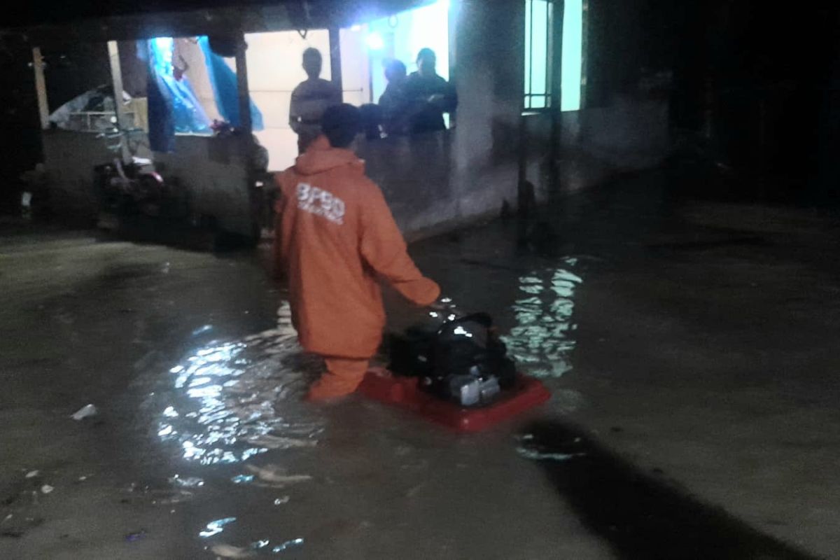 Bukittinggi mengalami banjir akibat Hujan lebat