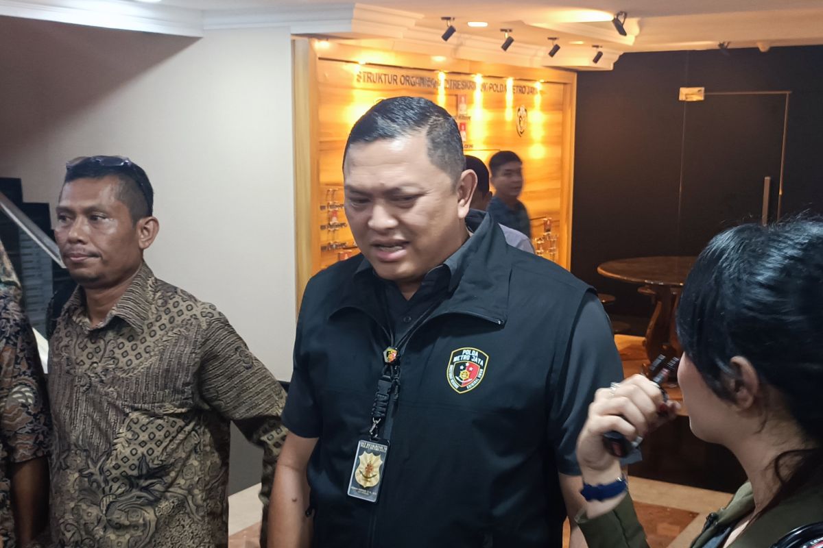 Polisi tangkap tersangka kasus penipuan perjalanan umrah