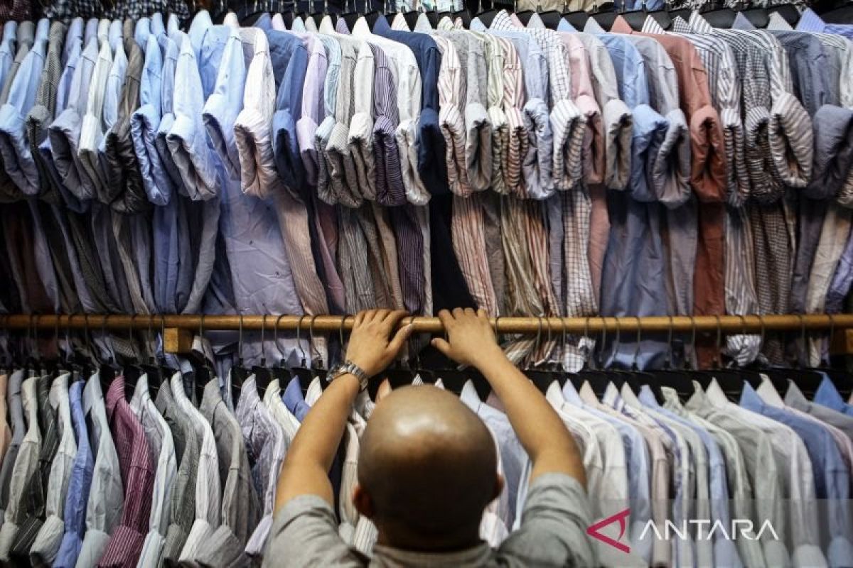 Anggota DPRD Medan minta larangan pakaian bekas impor dikaji ulang