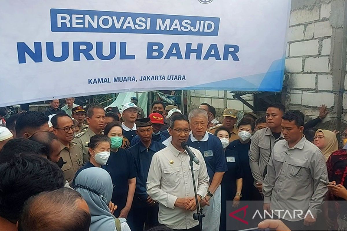 Pj Gubernur DKI fasilitasi bedah rumah warga Kamal Muara