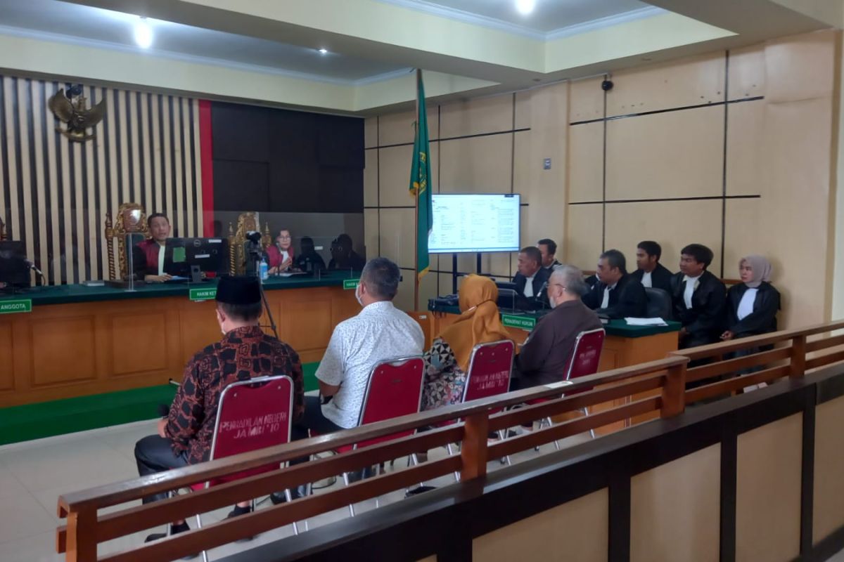 Empat kader Golkar jalani sidang kasus suap RAPBD Jambi