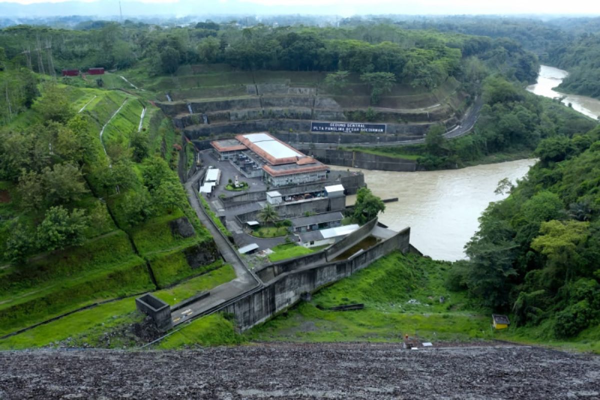 PLN Indonesia Power melakukan terobosan permasalahan DAS Serayu