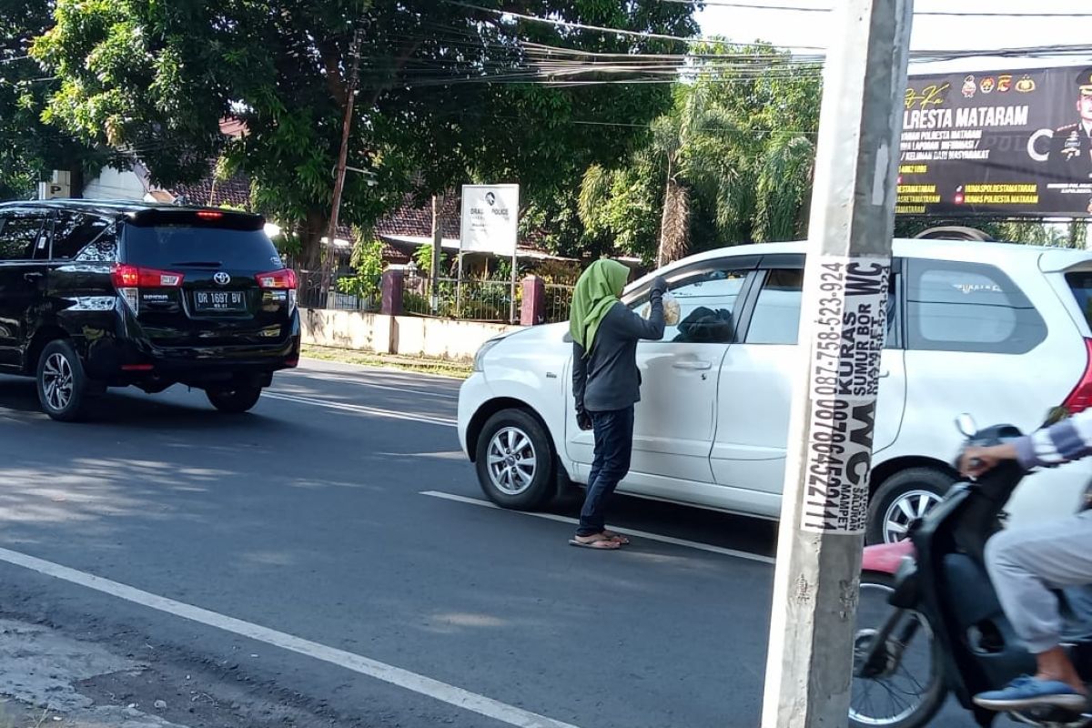 Dinsos Mataram menggunakan CCTV pantau anak jalanan selama Ramadhan