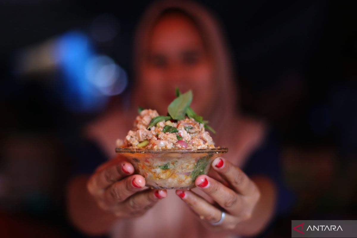 Gohu ikan jadi pilihan favorit warga sebagai menu berbuka puasa