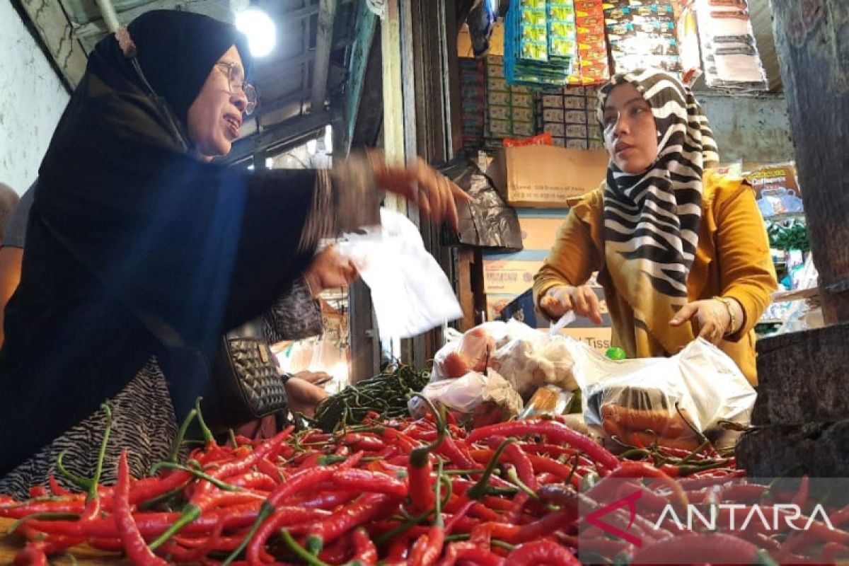 Harga kebutuhan pokok di Pariaman relatif stabil awal ramadhan