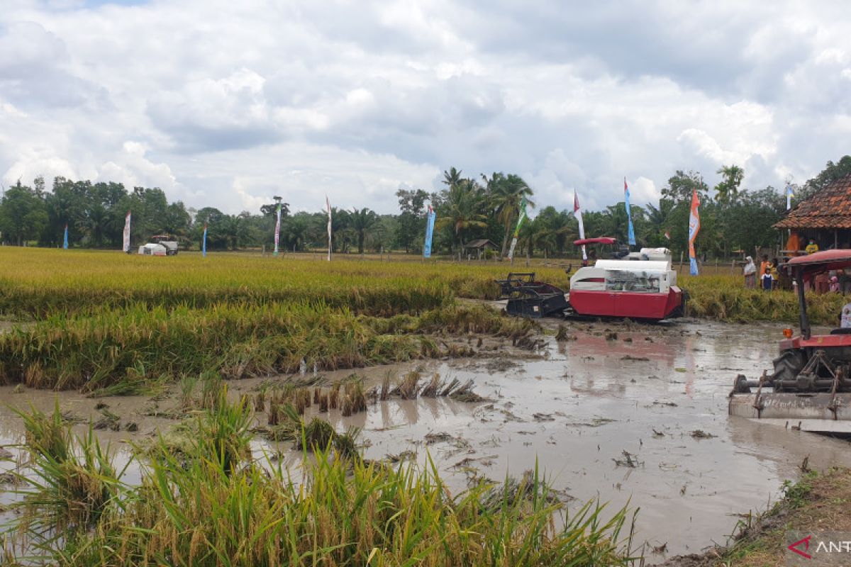 Taksi alsintan tambah gairah petani Sumsel