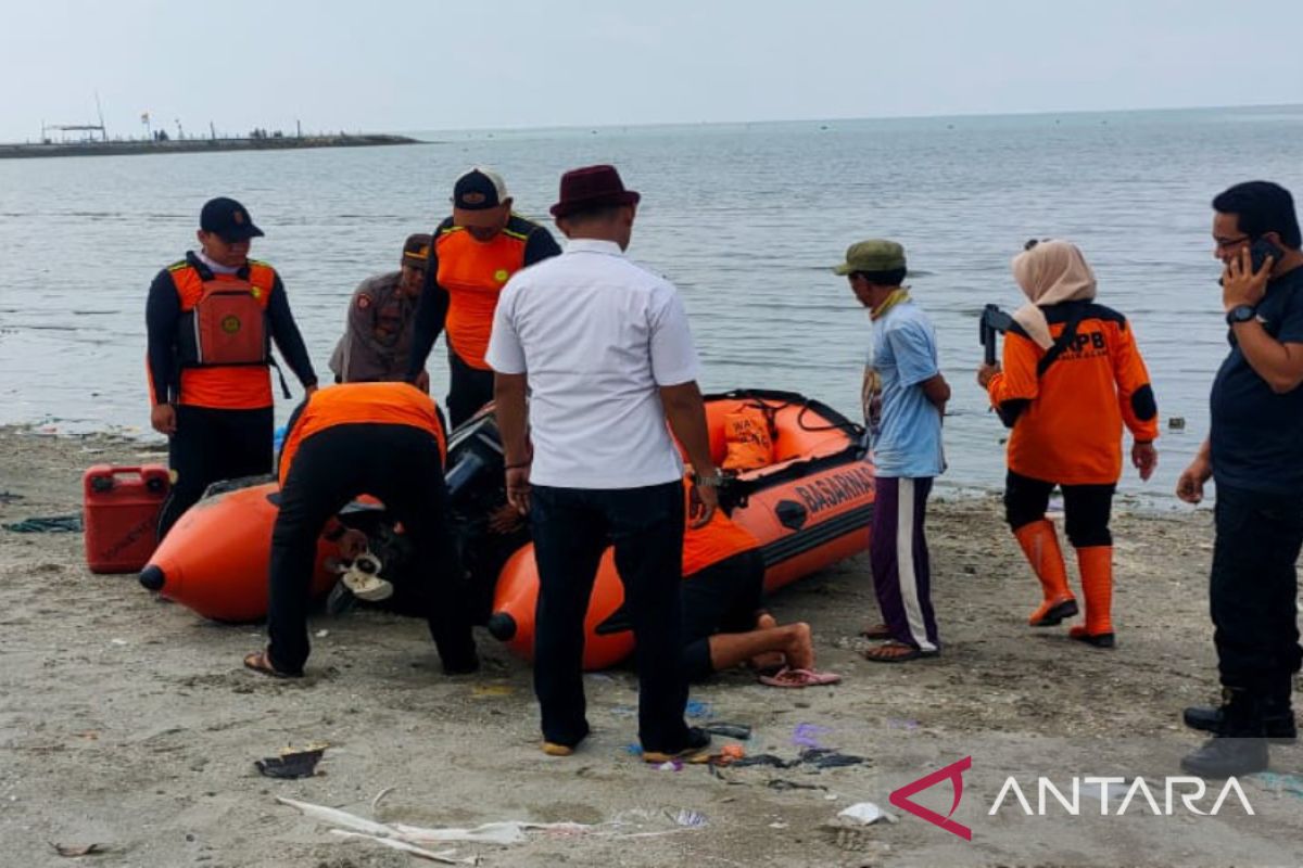 Basarnas lanjutkan pencarian nelayan hilang di Pantai Jumiang Pamekasan