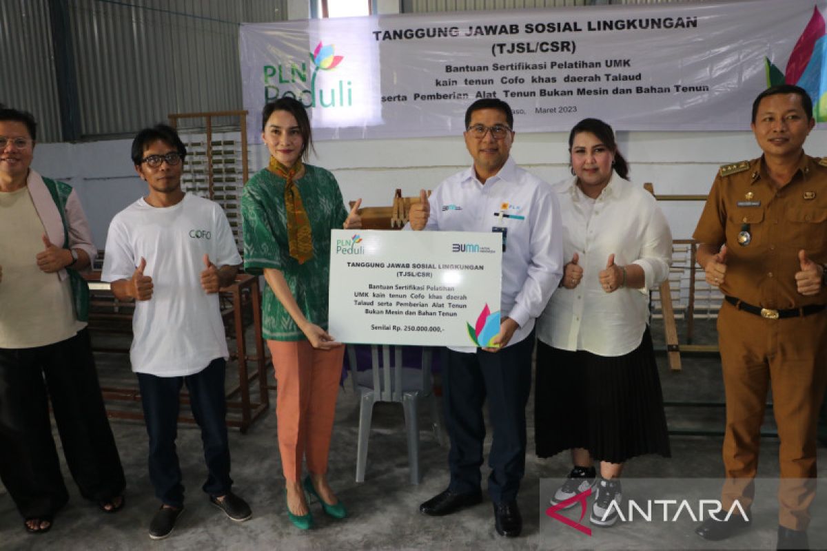PLN Peduli kembangkan UMKM kain tenun Kofo di Sulawesi Utara