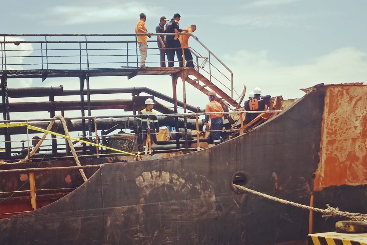 Pemilik kapal BBM terbakar di laut Lombok siap bertanggungjawab penuh