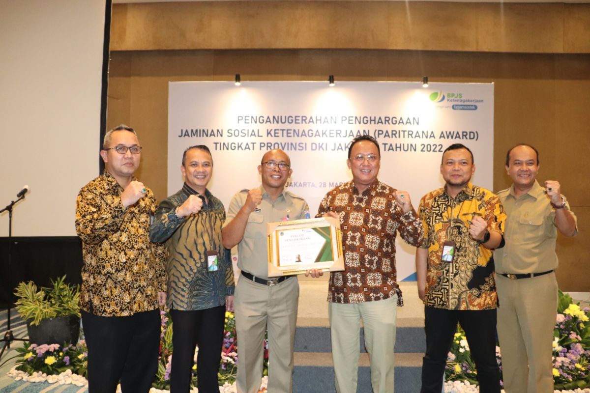 BPJAMSOSTEK dan DKI Jakarta beri Paritrana Award 2022 tingkat provinsi
