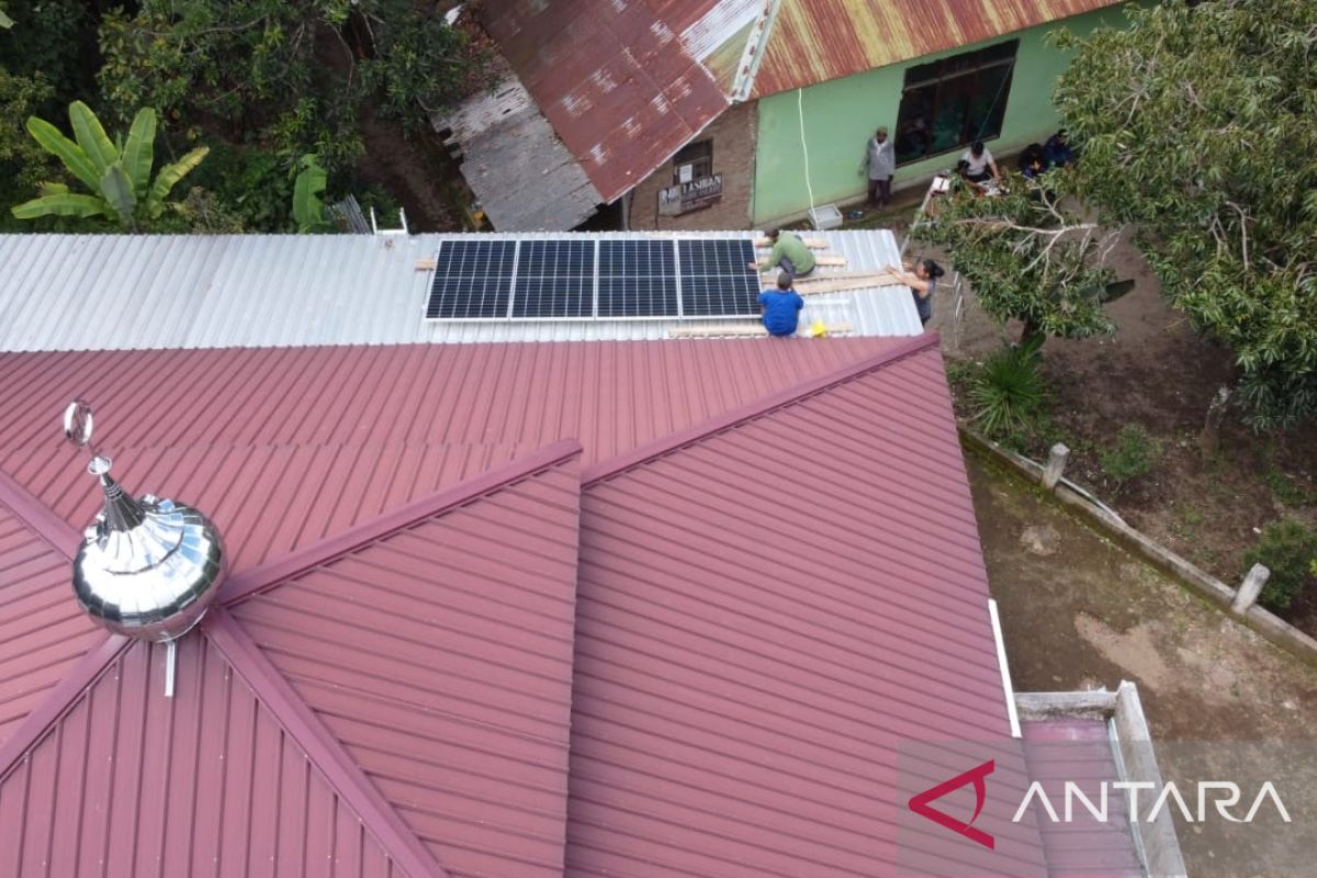 Sedekah Energi hadirkan listrik tenaga surya di masjid Gunung Rinjani