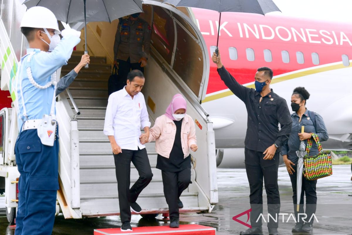 Presiden Jokowi tiba di Sulsel untuk resmikan Kereta Api Makassar-Parepare