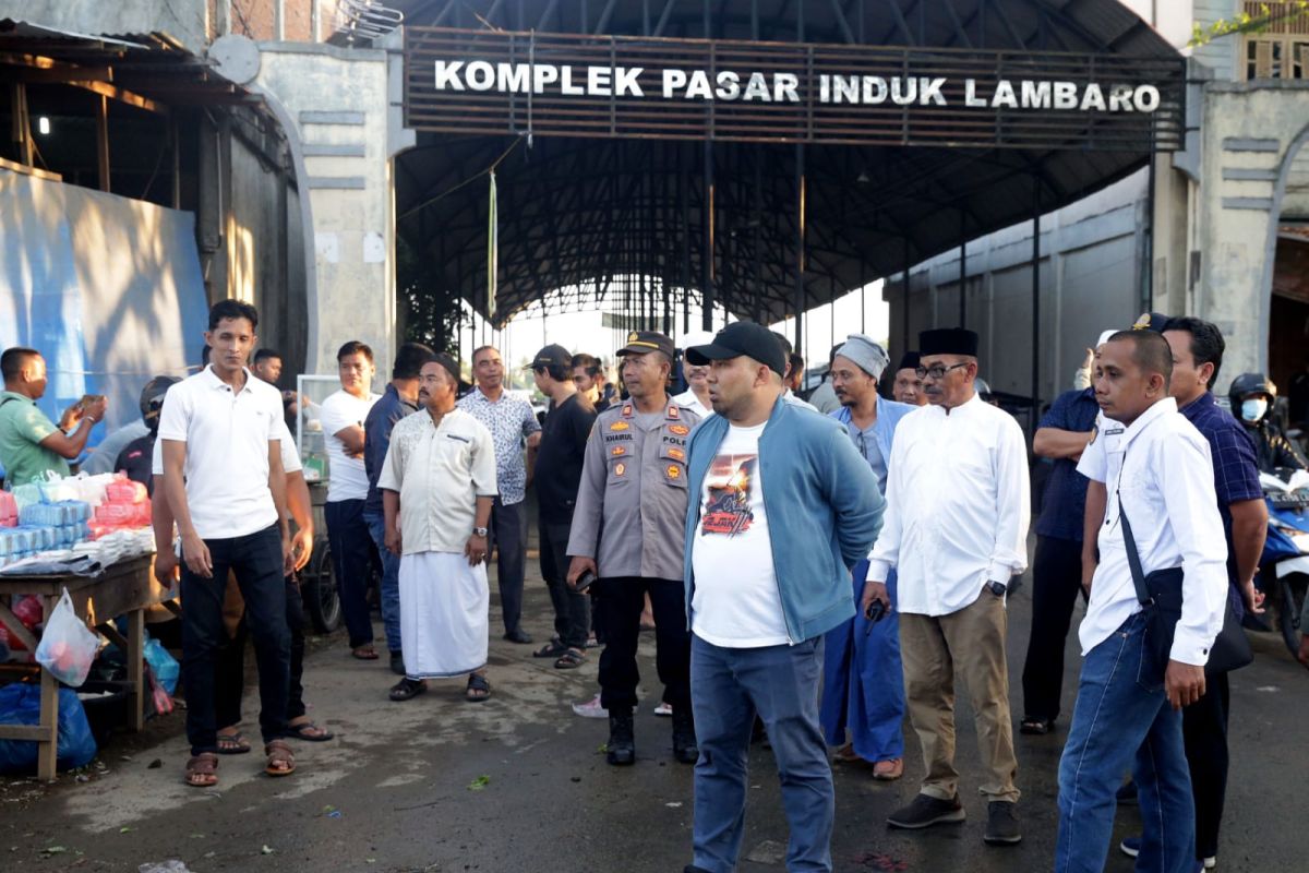 Pastikan pasar tak semrawut, Pj Bupati Aceh bolak-balik ke Pasar Induk Lambaro