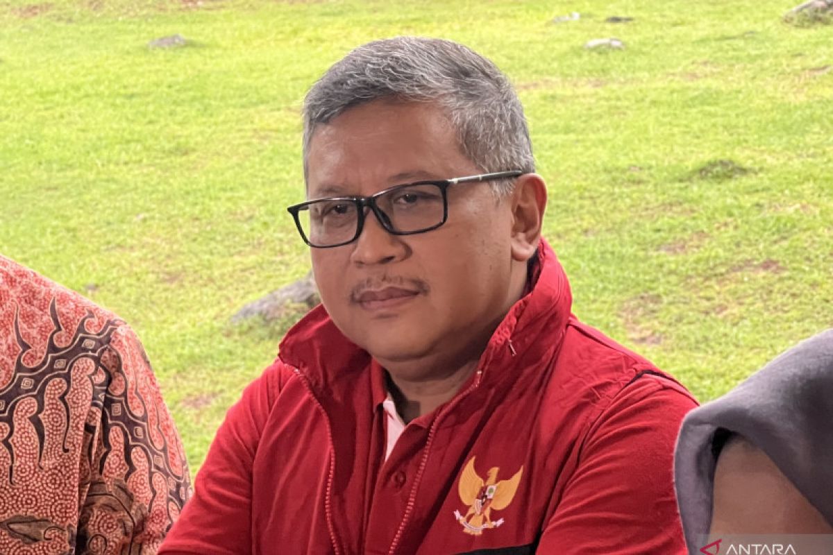 Hasto sebut cita-cita Indonesia kuatkan kesebelasan, bukan jadi EO