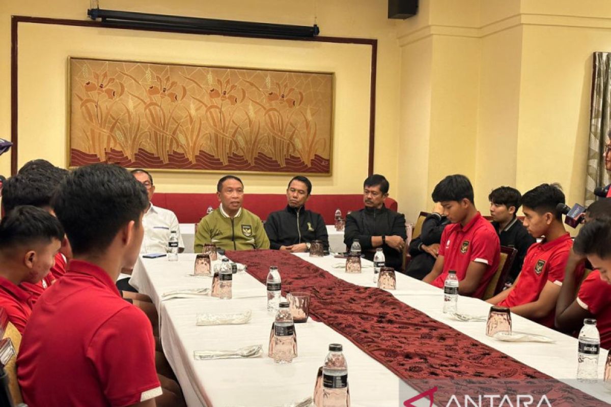 Wakil Ketua Umum PSSI Zainudin Amali temui para pemain Tim Nasional U-20