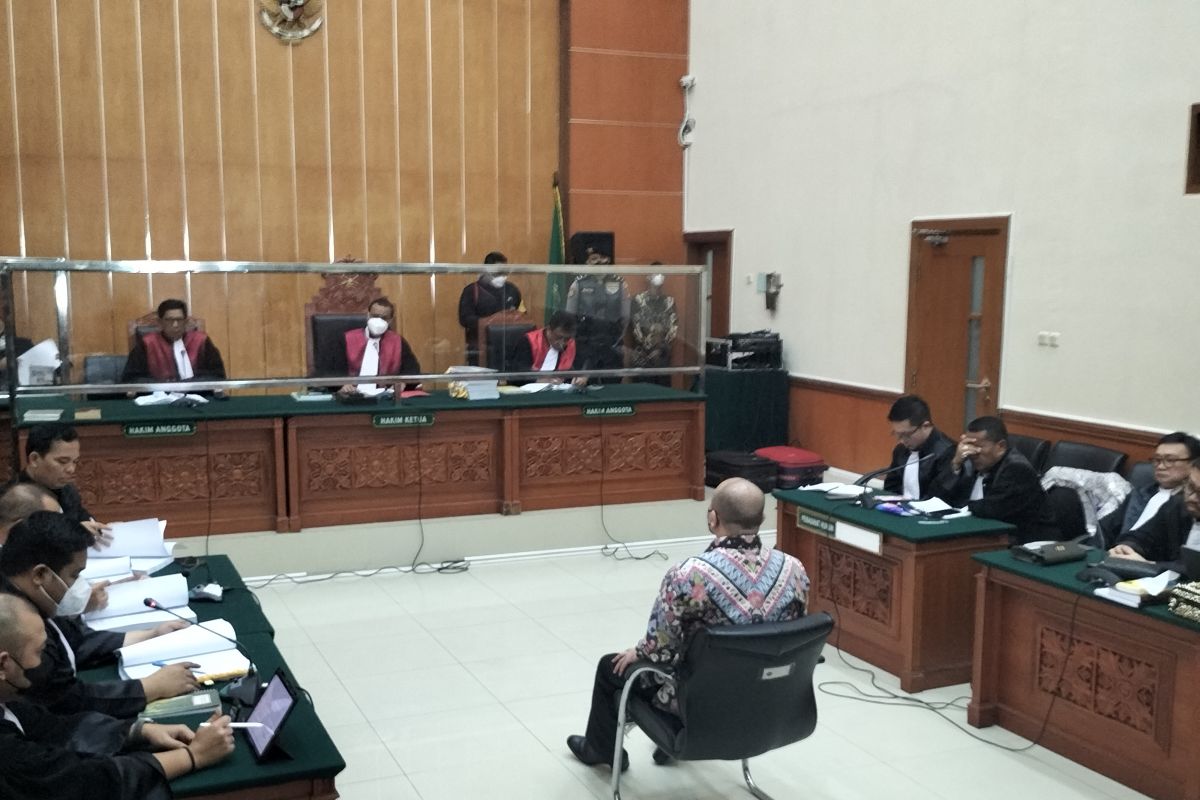 Jaksa menuntut terdakwa Teddy Minahasa hukuman mati