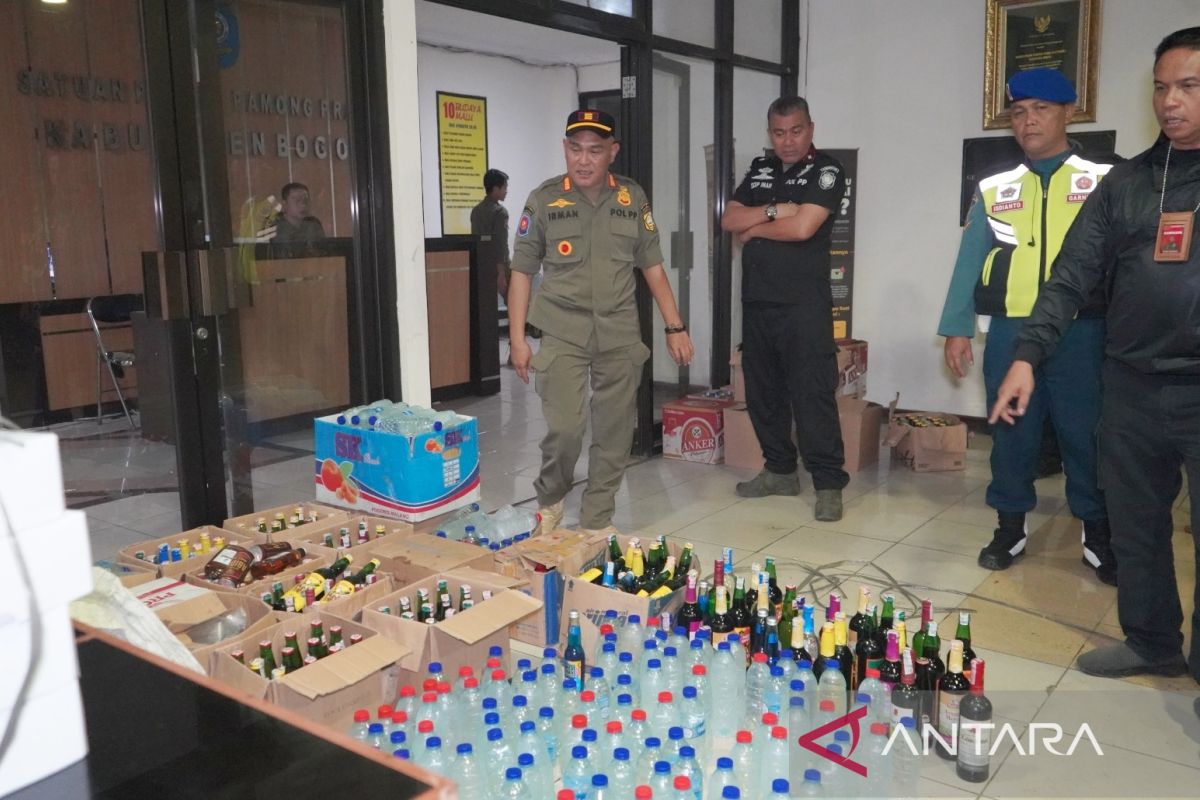 Satpol PP Bogor tindak tempat hiburan malam beroperasi saat Ramadhan