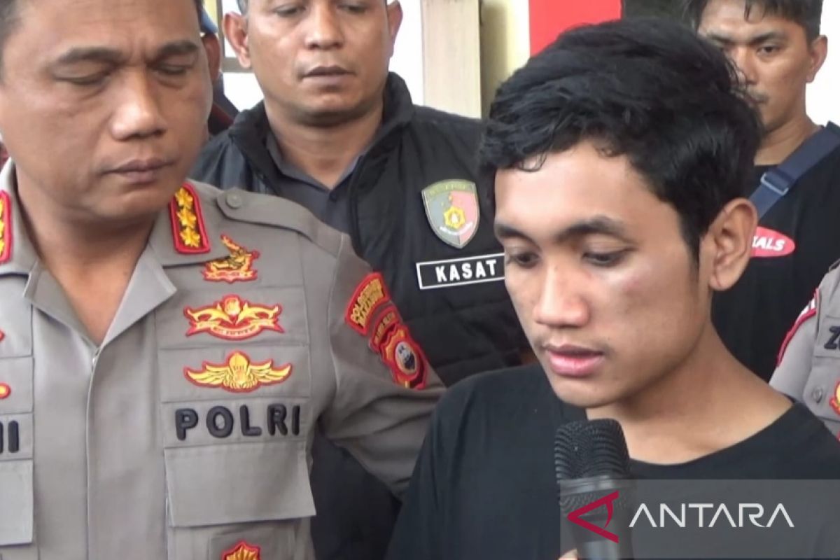 Polisi bina warga Makassar terobos iring-iringan kendaraan presiden