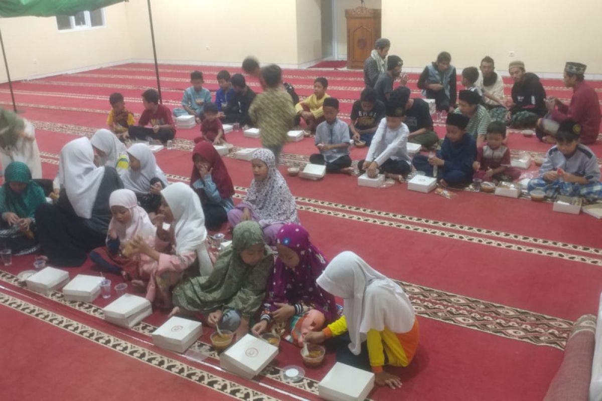 Wahdah Islamiyah mulai menebar Ifthor 100.000 paket ke pelosok Nusantara