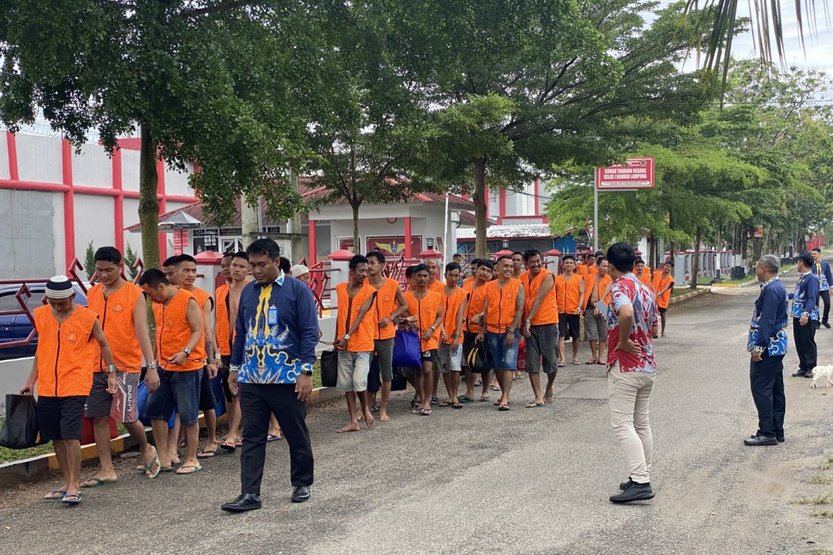 50 napi Rutan Bandarlampung dipindahkan ke Lapas Narkotika