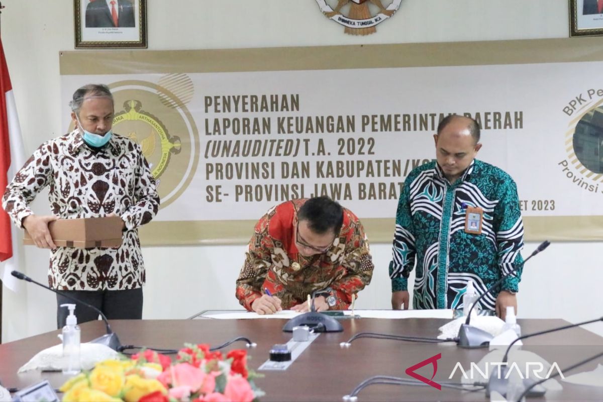 Pemkab Bogor serahkan LKPD tahun 2022 ke BPK