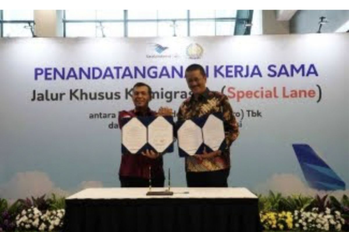 Garuda Indonesia dan Ditjen Imigrasi resmikan jalur khusus penumpang